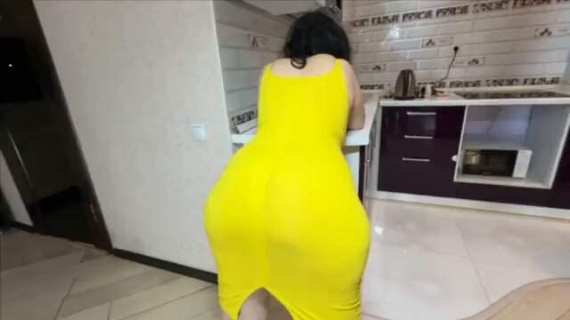 Ramai di Sosmed Warung Madura Baju Kuning Viral